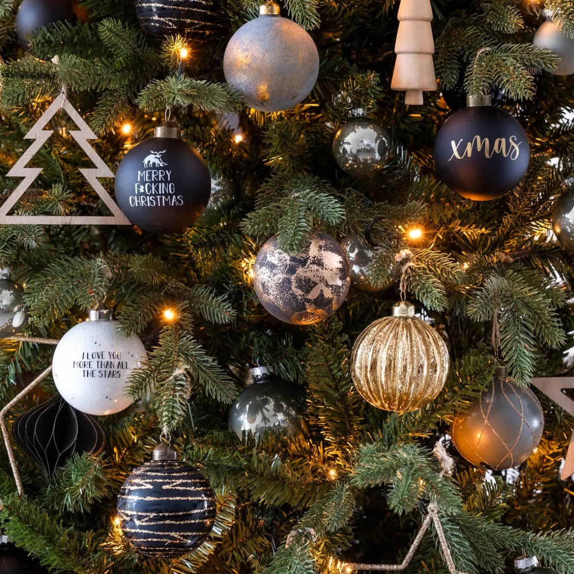 Bijzondere Glazen Kerstbal Champagne Met Glitter Lijnen 8cm