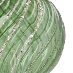 Frisse Groene Kerstbal Met Sierlijke Swirls