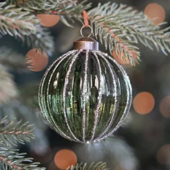 Frisse Lichtgroene Kerstbal Met Natuurlijk Design