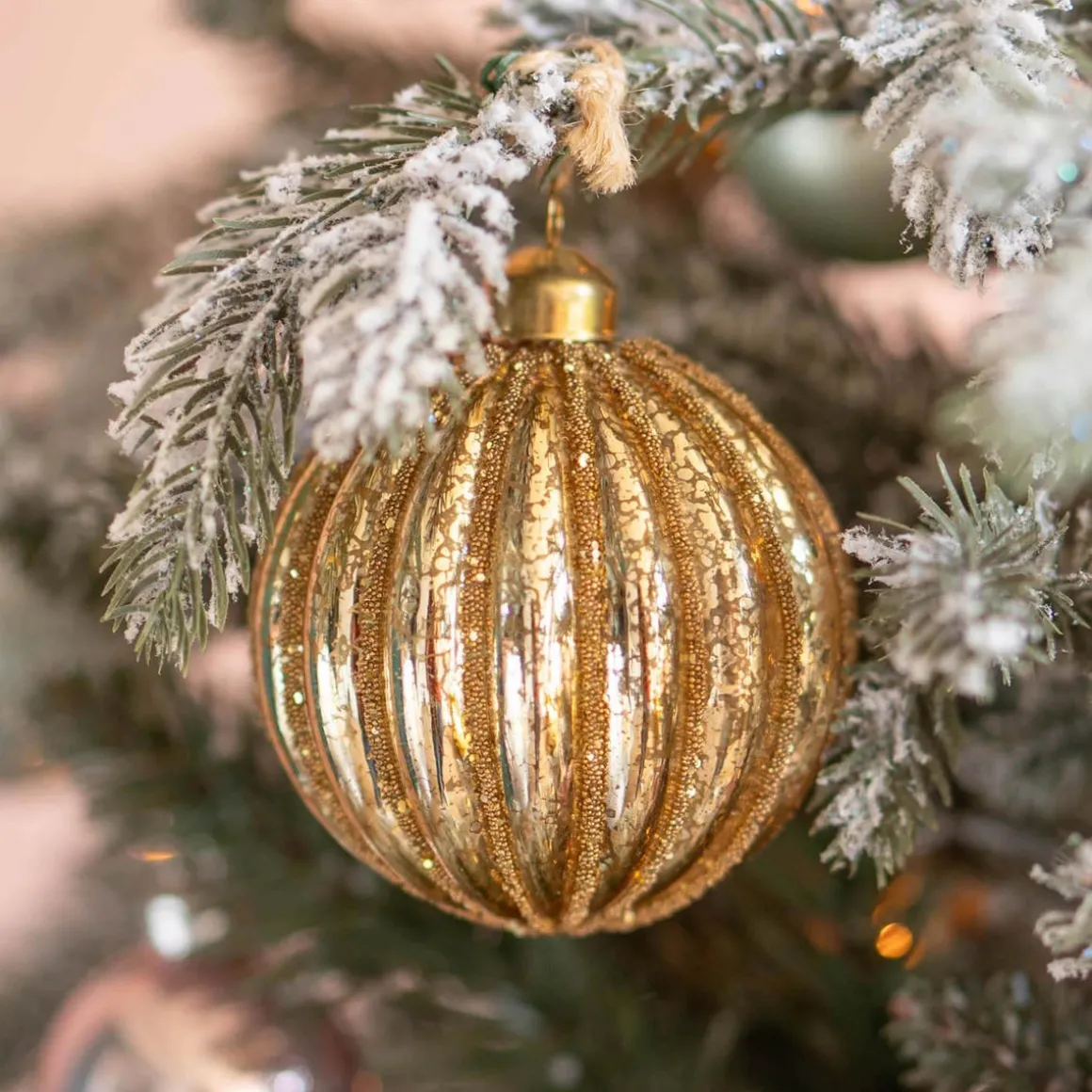 Glazen Kerstbal 'lampion' | Lichtgoud | 8 Cm