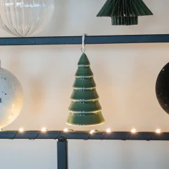 Groene Porseleinen Kersthanger In Vorm Van Boom