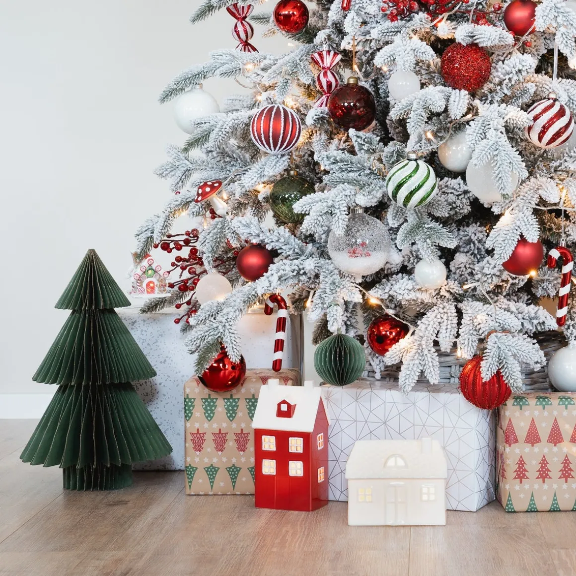 Grote Goene Papieren Glitterkerstboom