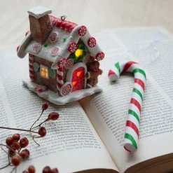 Kersthanger Klei | Snoephuisje Met LED | Handgemaakt | Incl Batterijen | 10 Cm