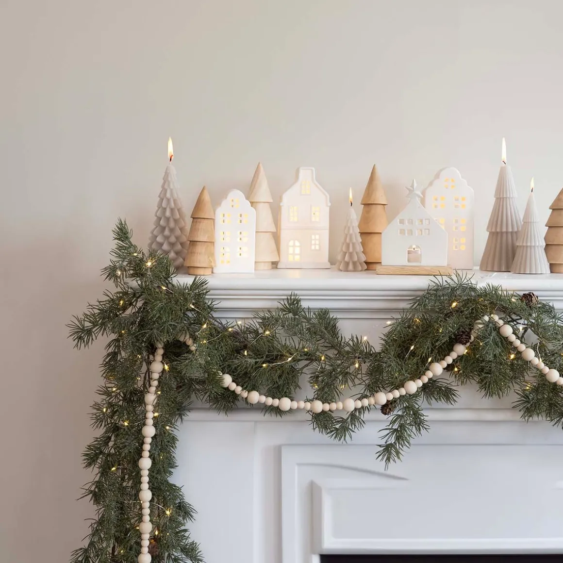 Kleine Kerstboomkaars Met Laagjes Taupe