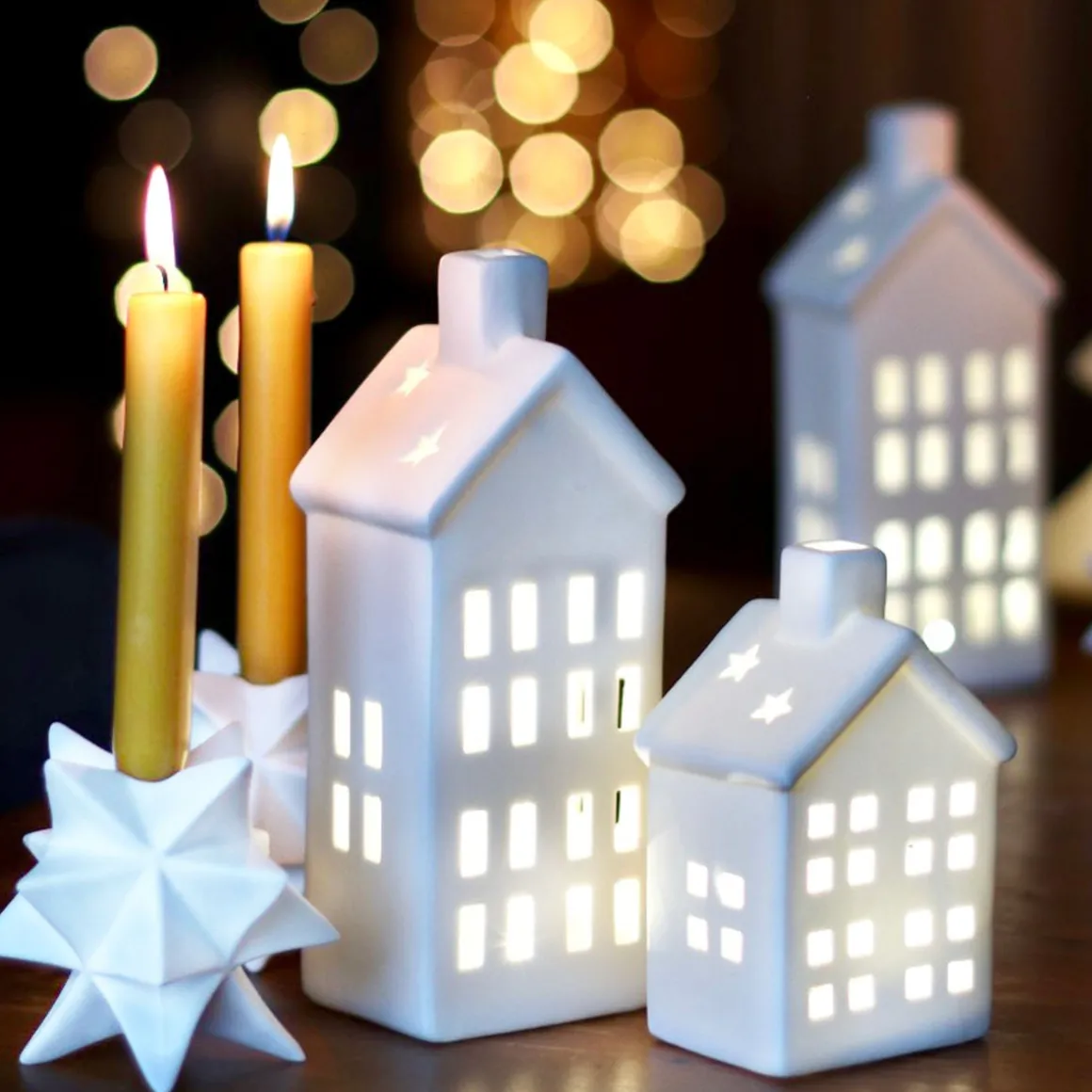 Porseleinen Huisje Met LED | 14 Cm | Wit