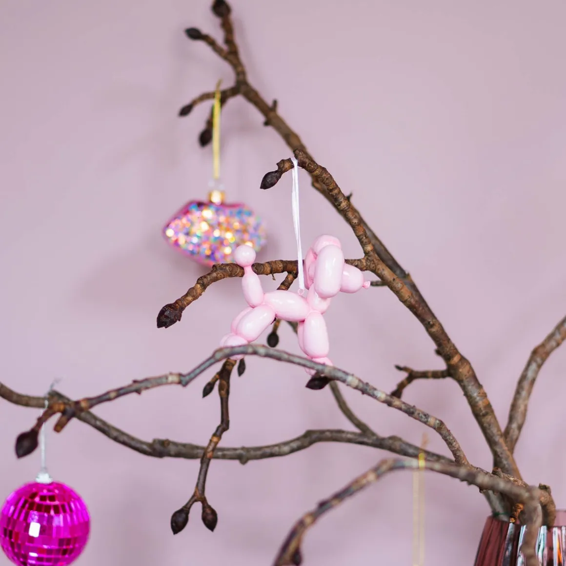Roze Design Kersthanger 'ballonhondje'