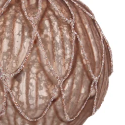 Taupekleurige Kerstbal Met Elegant Bladmotief