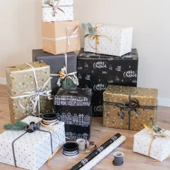 Wit Inpakpapier Op Rol Met Metallic Kerstboompjes